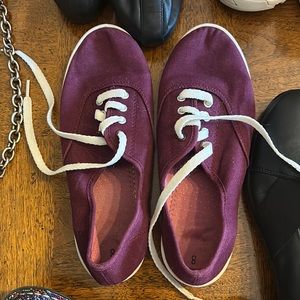 Burgundy tennis shoes